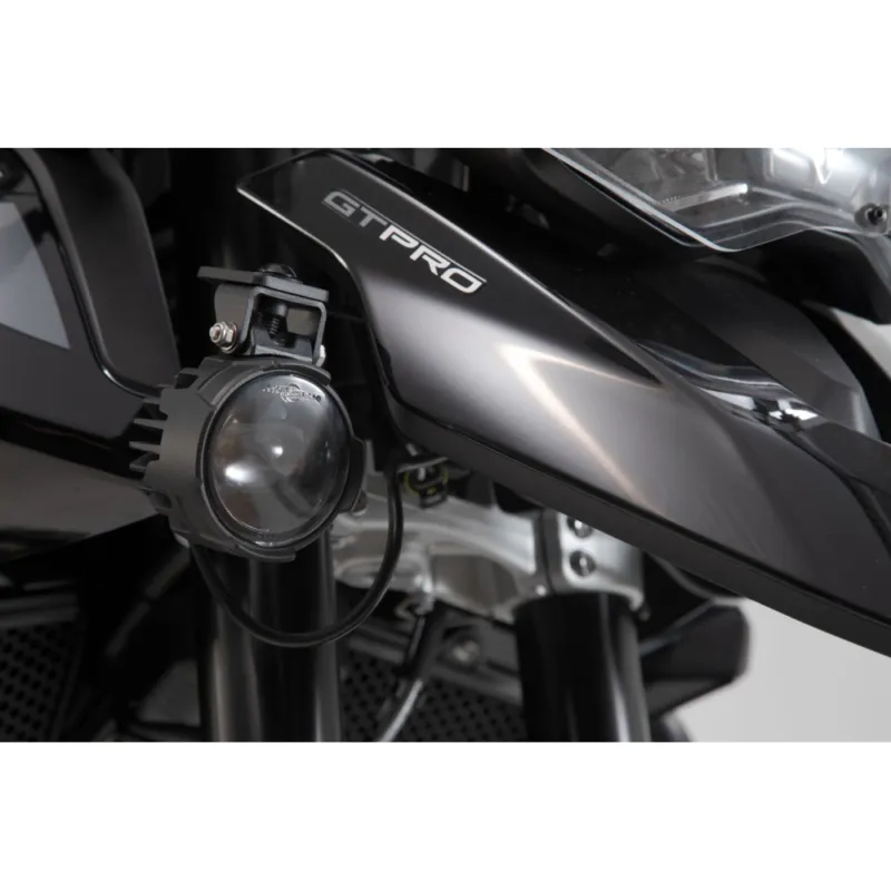 Triumph Tiger 900/GT/Rally/Pro (19-) - sada mlhovky držáky SW-Motech Originální